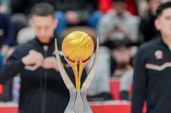 英雄联盟总决赛直播-上海男篮精彩对决，最终力克对手获得胜利