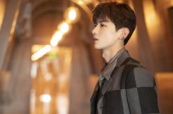 英雄联盟总决赛-您提出的这个情景非常有趣—步行者对阵快船的比赛，关键先生却是独行侠的卢卡·东契奇。这看似矛盾的组合，恰恰能引申出一篇关于NBA球队策略与球星影响力的深度分析。让我们来为您展开