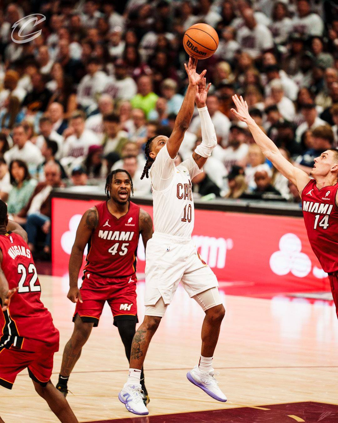 塞尔维亚男篮轻取热火，欧文一己之力扛起全队的简单介绍