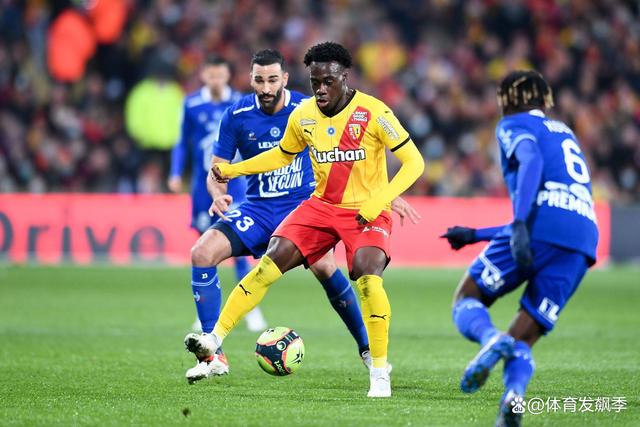 朗斯在主场惨败，继续停留在降级区