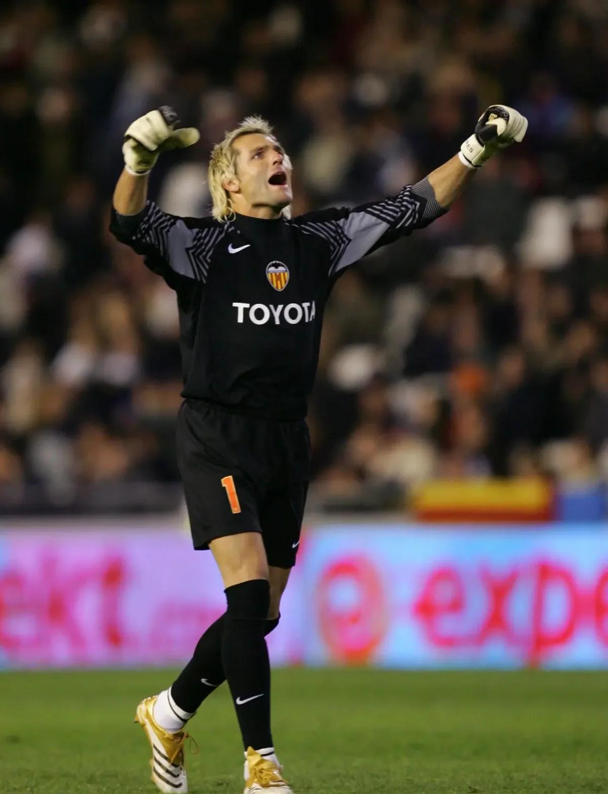 瓦伦西亚主场告捷，防线表现亮眼