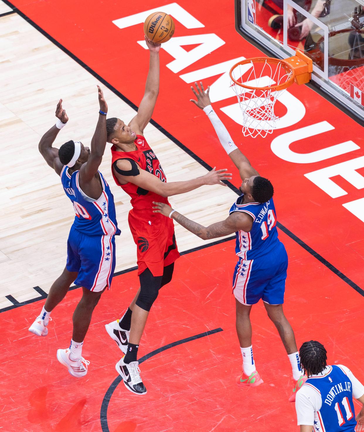 猛龙大胜篮网，东部决赛首战获胜