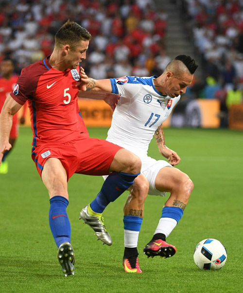 包含斯洛伐克队逆袭，成功挺进淘汰赛的词条