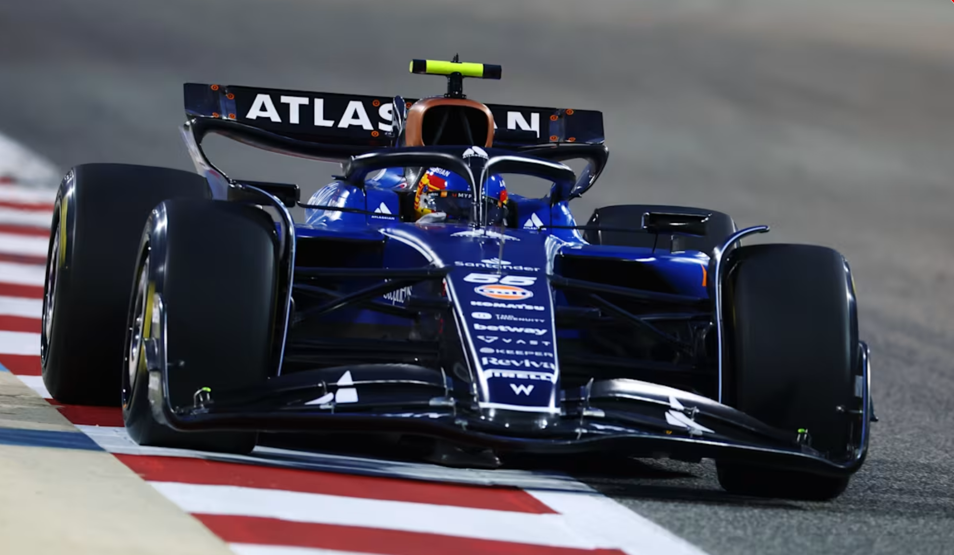 阿斯顿马丁翻盘威廉姆斯，拉塞尔惊艳四座