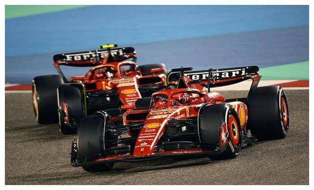 阿斯顿马丁翻盘威廉姆斯，拉塞尔惊艳四座