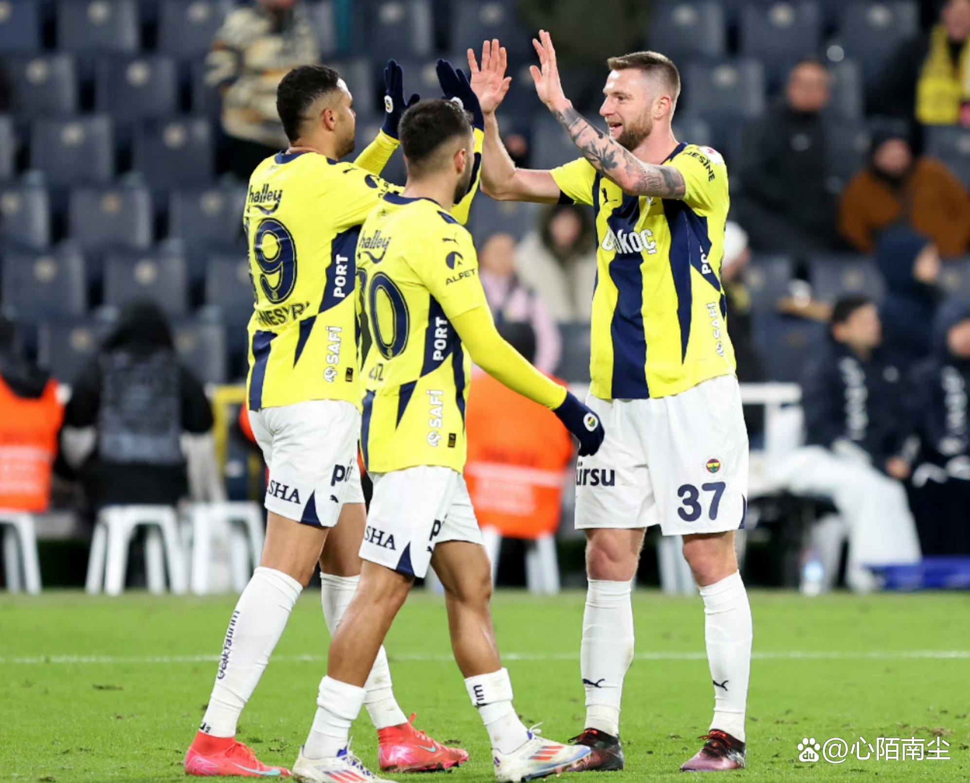 土耳其险胜切尔西，莫德里奇惊艳四座