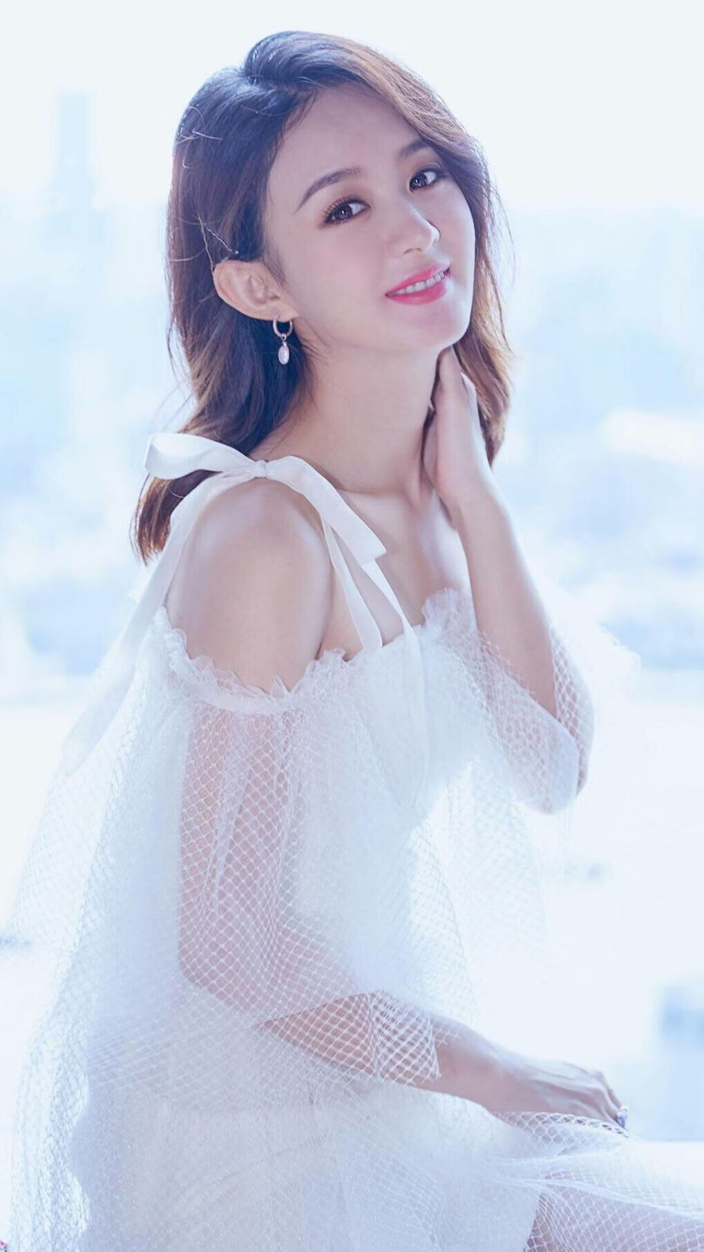 新帅迪亚斯首秀闪耀,法国队战术革新力克苏格兰