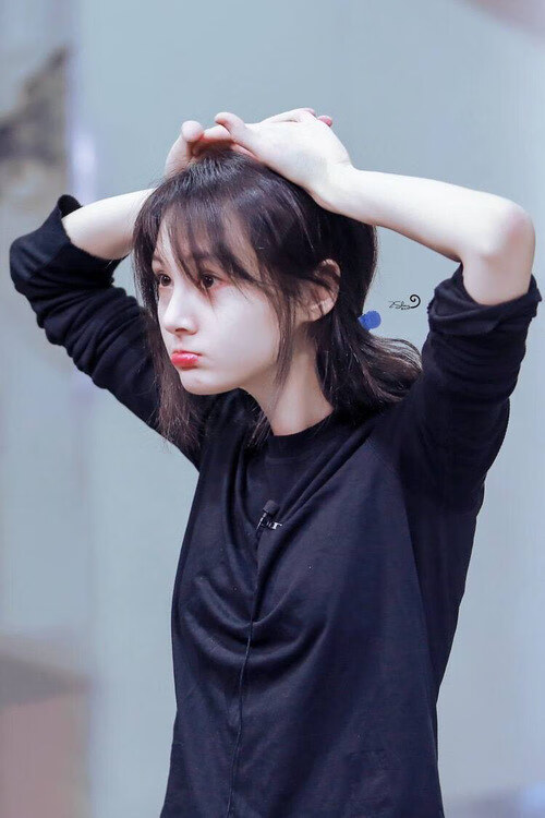 中亚雄鹰展翅，乌兹别克斯坦完胜瑞士，萨内临场妙手改写E组格局